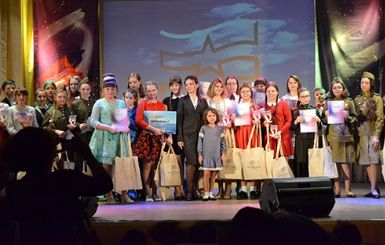 Восходящих звезд Кольцово приглащают к участию в вокальном конкурсе