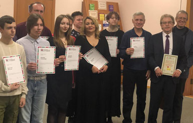 Кольцовцы получили награды за увековечивание памяти Высоцкого