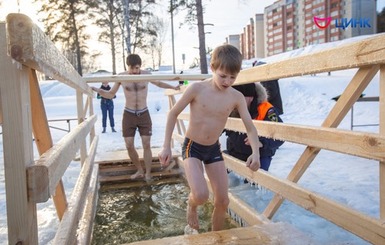 В купель Кольцово окунулись 1300 человек