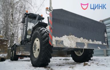 Автовладельцев просят освободить парковки Кольцово на время чистки снега