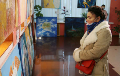 В ДК Кольцово открылась выставка картин «Ангелы Мира»